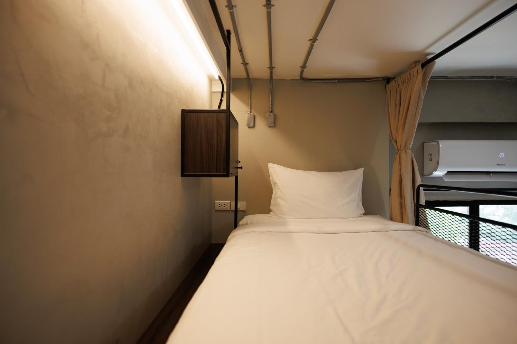 C'House Bangkok Hostel ภายนอก รูปภาพ
